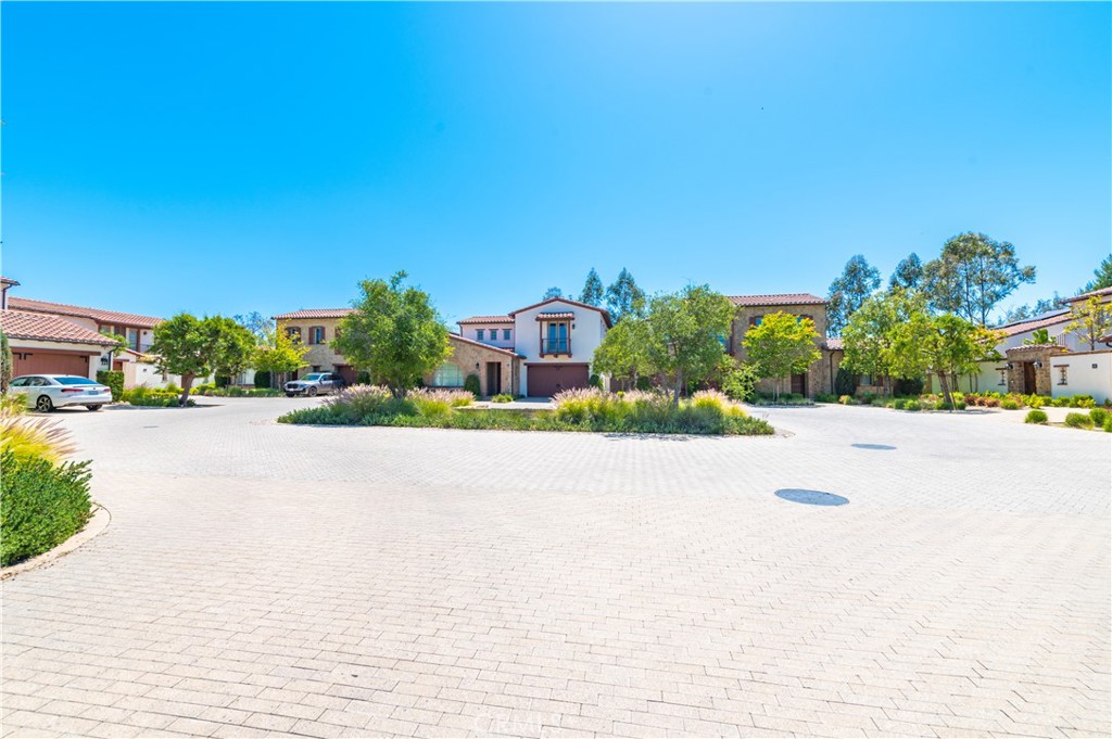 La Vita (OHLAV) - Residential Lease