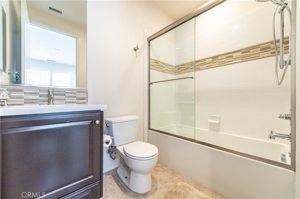 La Vita (OHLAV) - Residential Lease