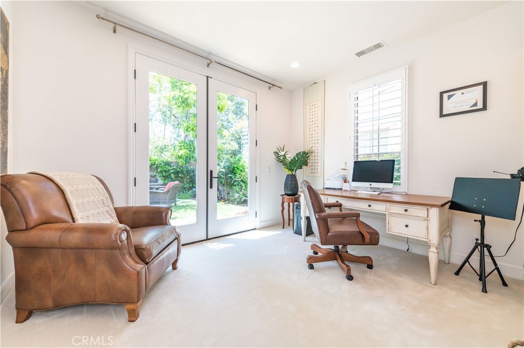 La Vita (OHLAV) - Residential Lease