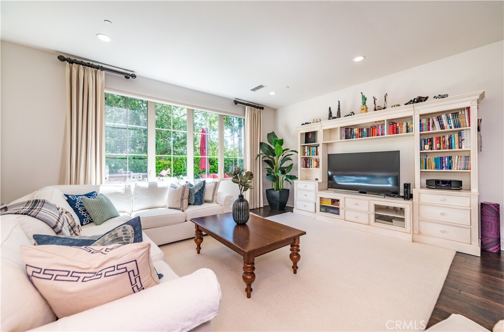 La Vita (OHLAV) - Residential Lease