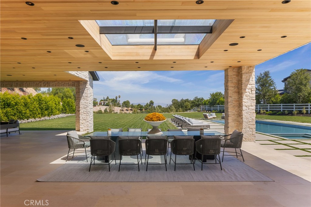 24255 Bridle Trail Road