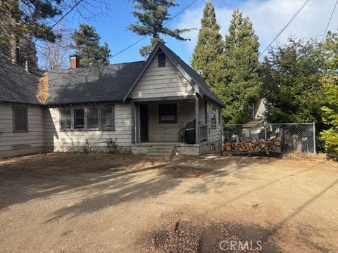 A home in Cedarpines Park