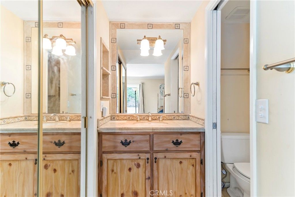 listing image 130728952434033177418
