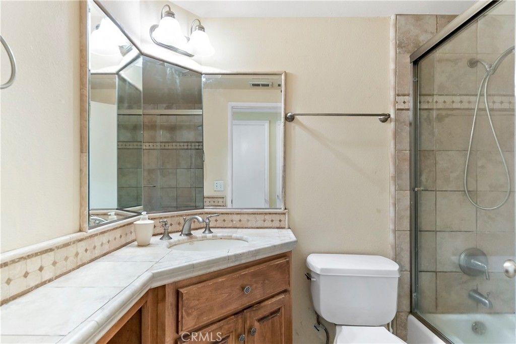 listing image 130721765060162854334