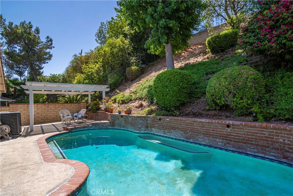 listing image 130729241753113063814