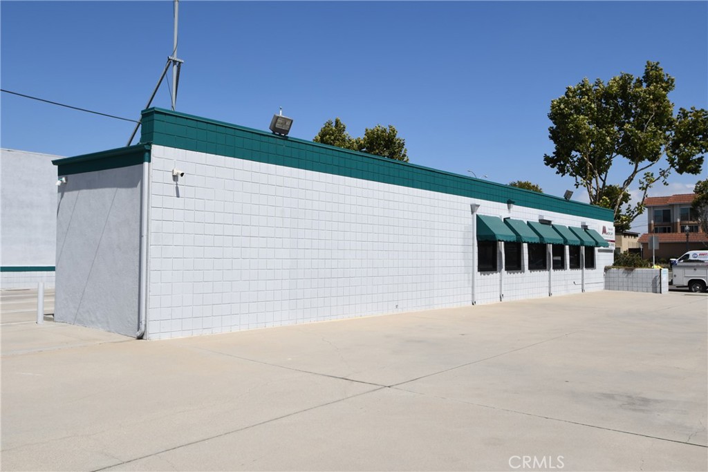 15001 Hawthorne Boulevard