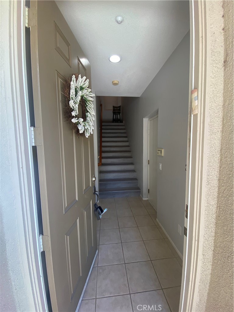 unkonw - Residential Lease