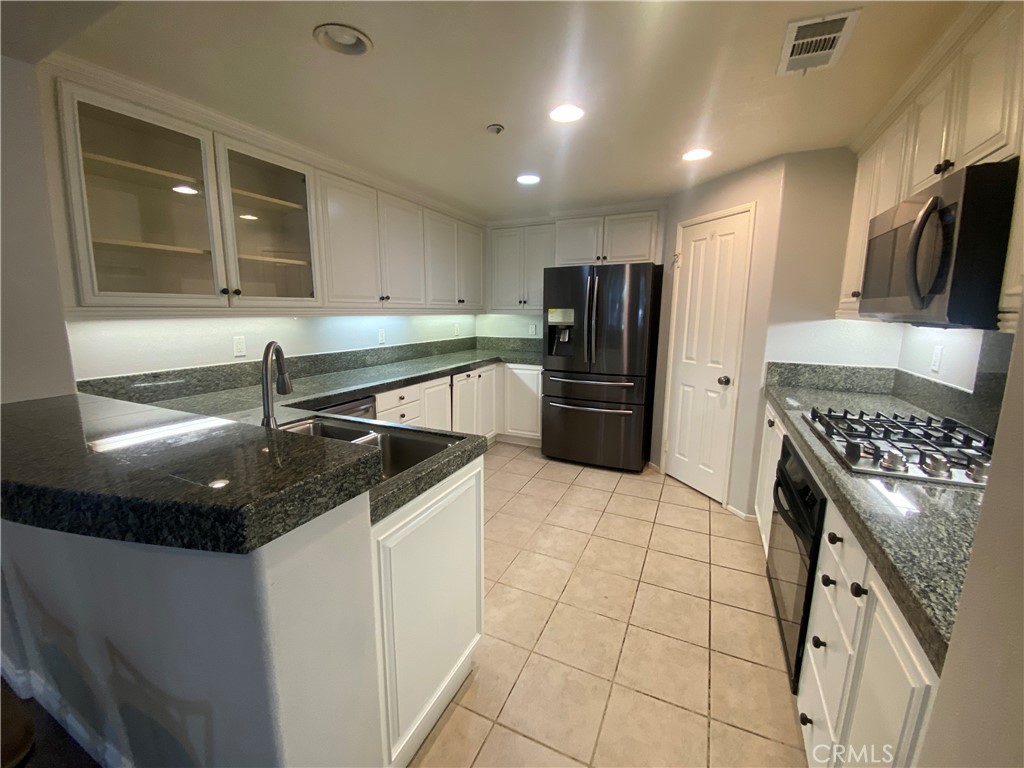 unkonw - Residential Lease