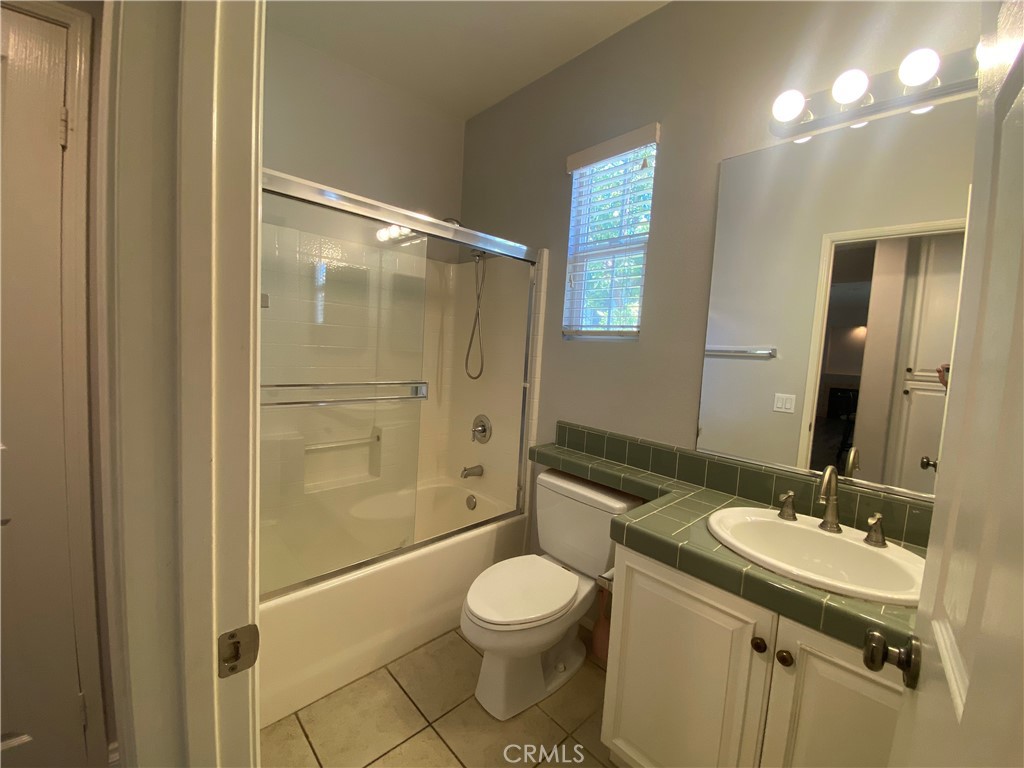 unkonw - Residential Lease