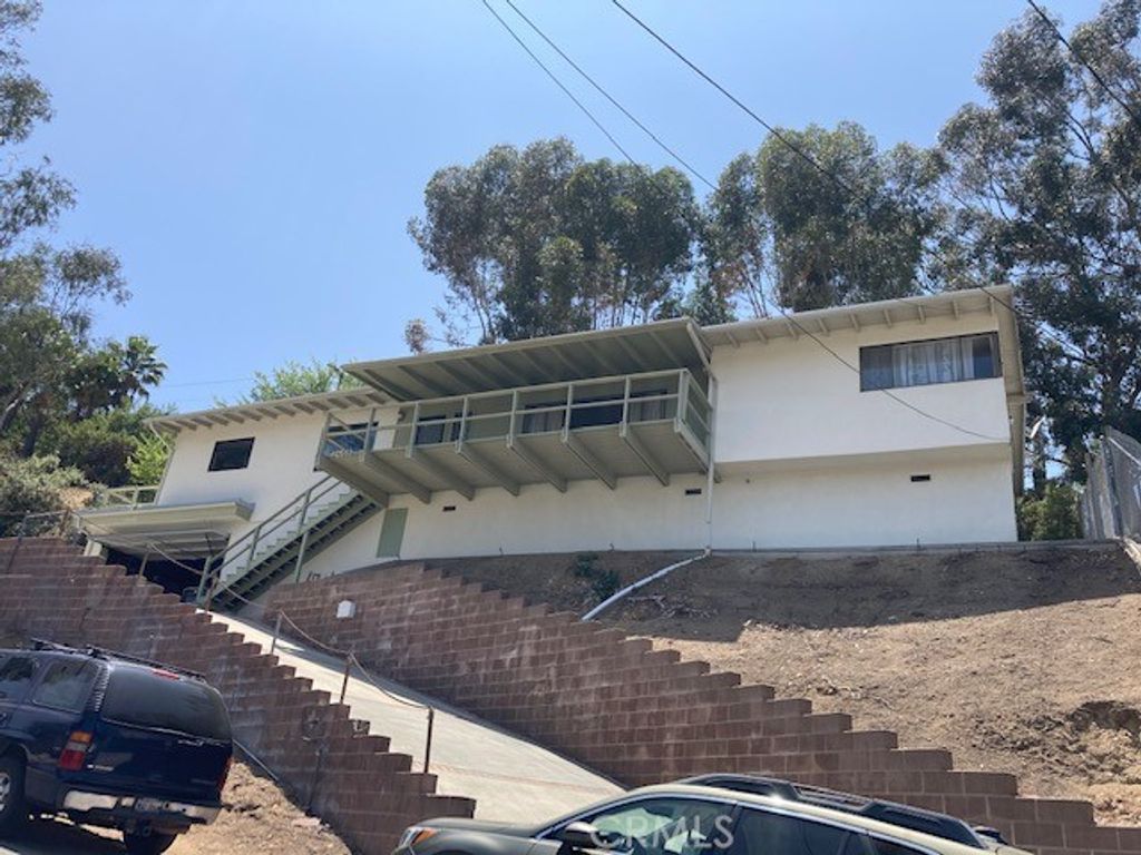 listing image 130729300575879940103