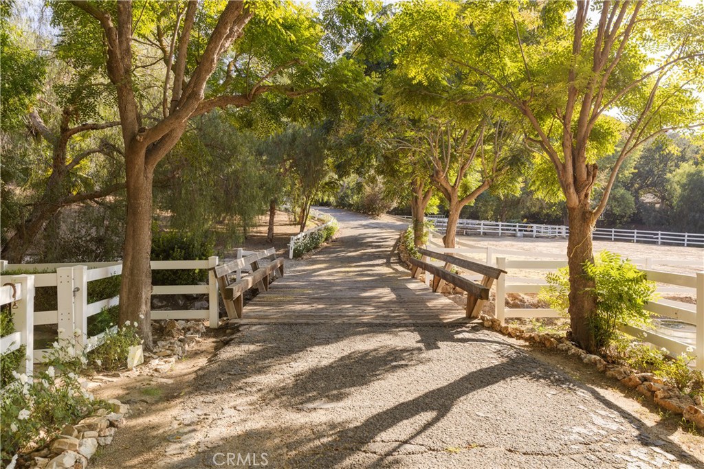 Agoura (850) - Residential