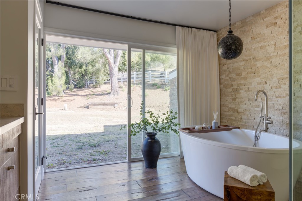 Agoura (850) - Residential