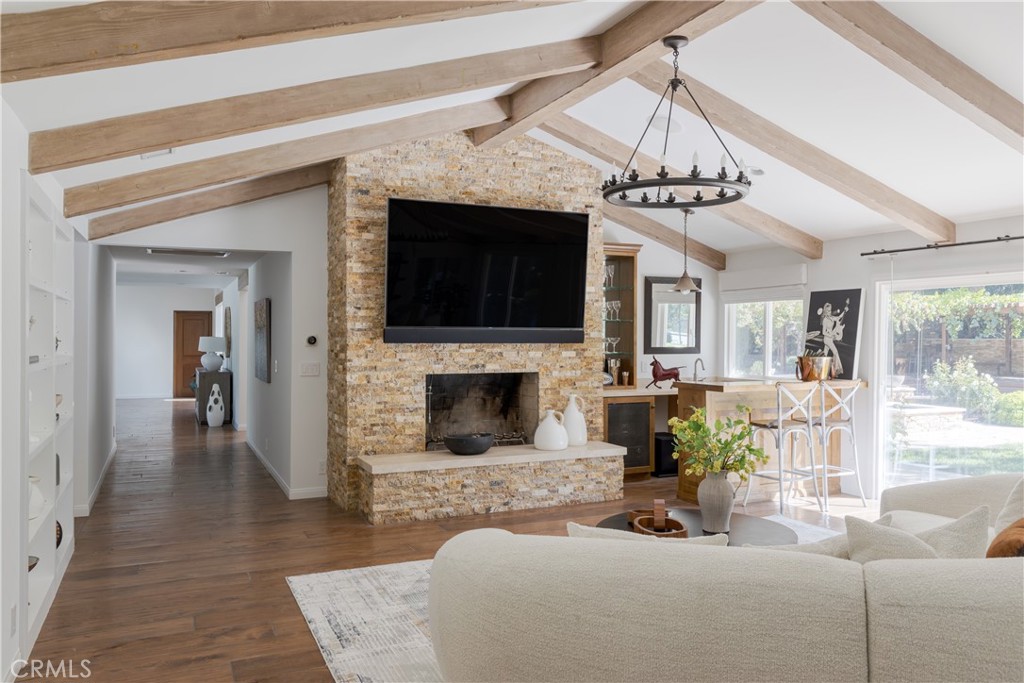 Agoura (850) - Residential