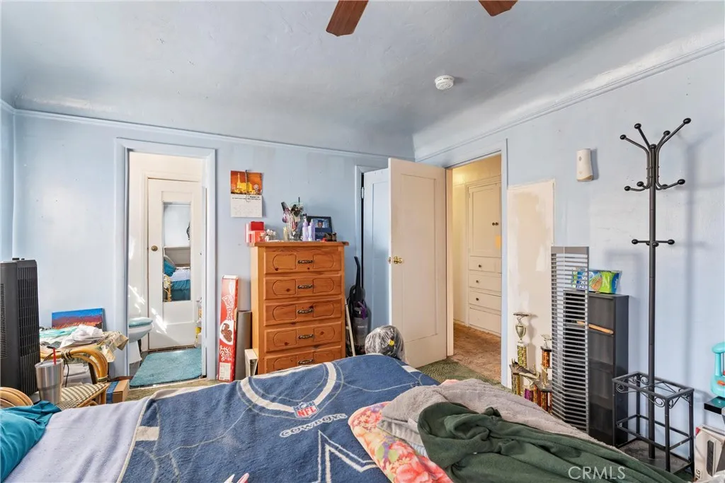 Los Angeles, California 90047, United States, 3 Bedrooms Bedrooms, ,2 BathroomsBathrooms,Residential,Active,96220