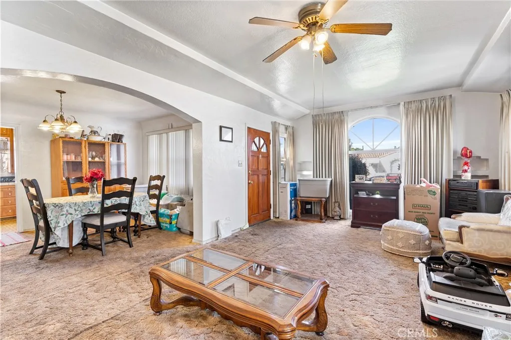 Los Angeles, California 90047, United States, 3 Bedrooms Bedrooms, ,2 BathroomsBathrooms,Residential,Active,96220