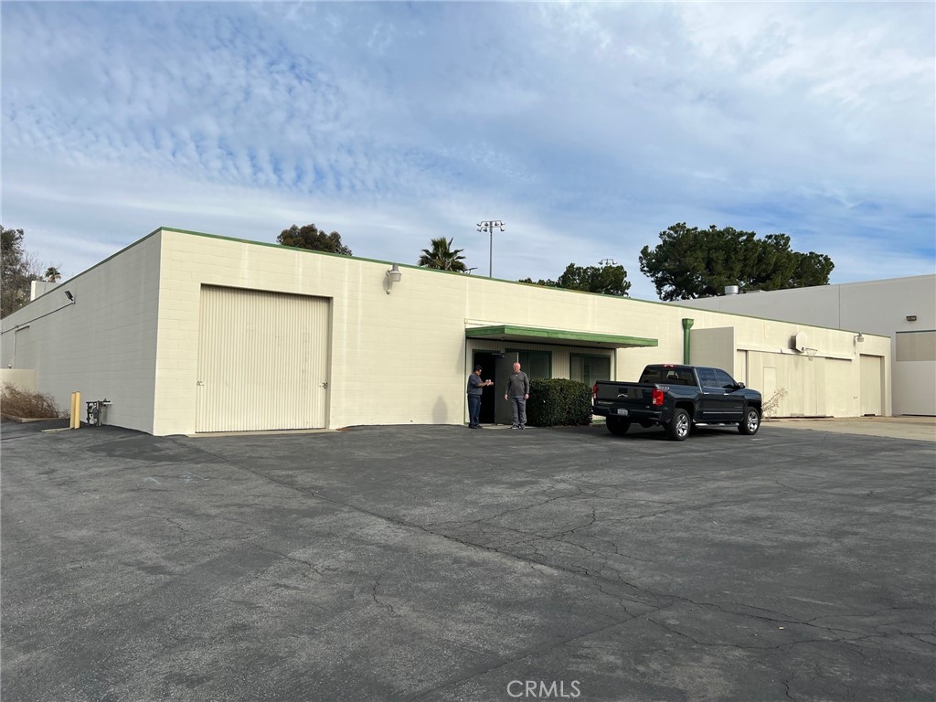 Additional space available. 3 ground level doors. Great access to 57, 210, 10, and 71 Fwys. Shared gated yard. CAM fees approximately $0.05 PSF.