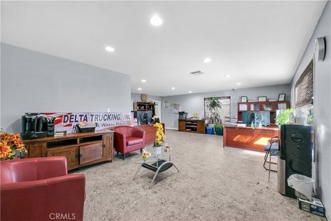 695 W La Cadena Drive Riverside CA 92501