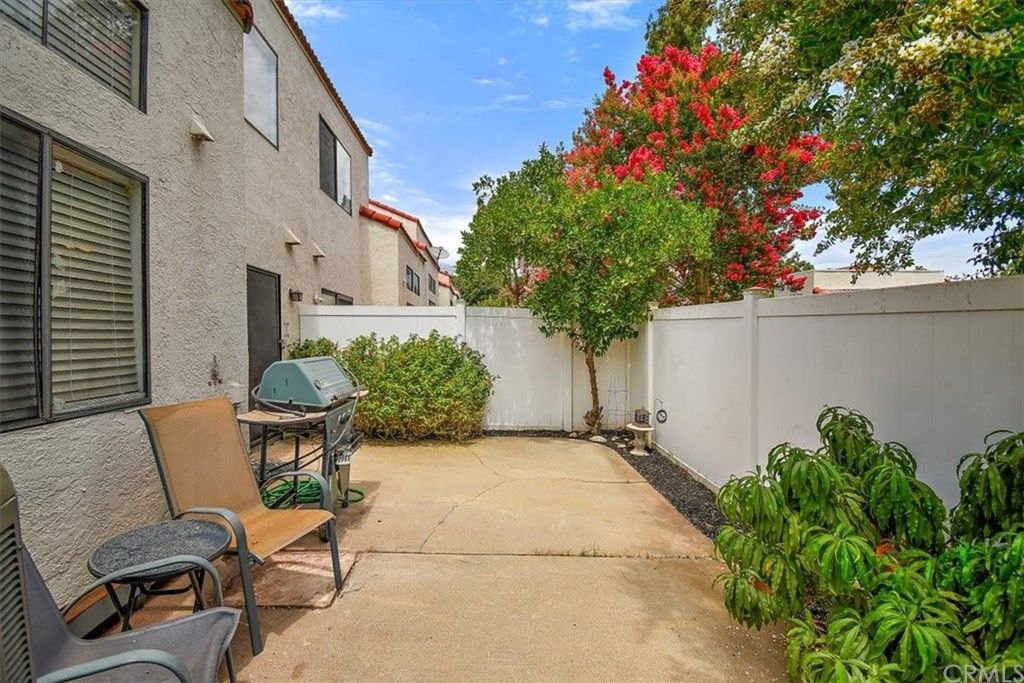 listing image 130724059517840720562
