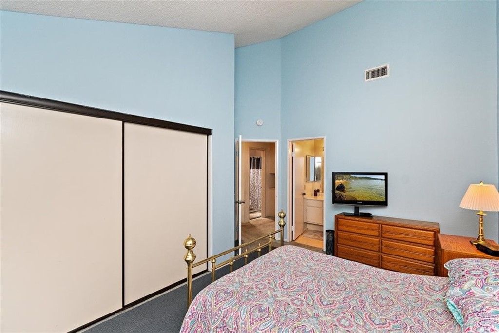 listing image 130720466540254928520