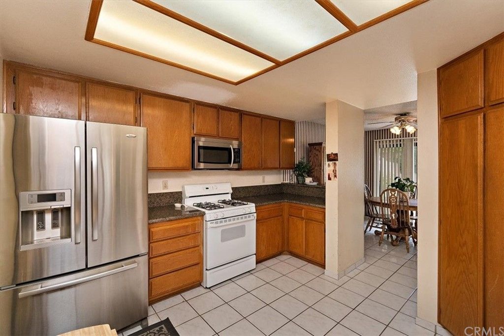 listing image 130720566609581521212