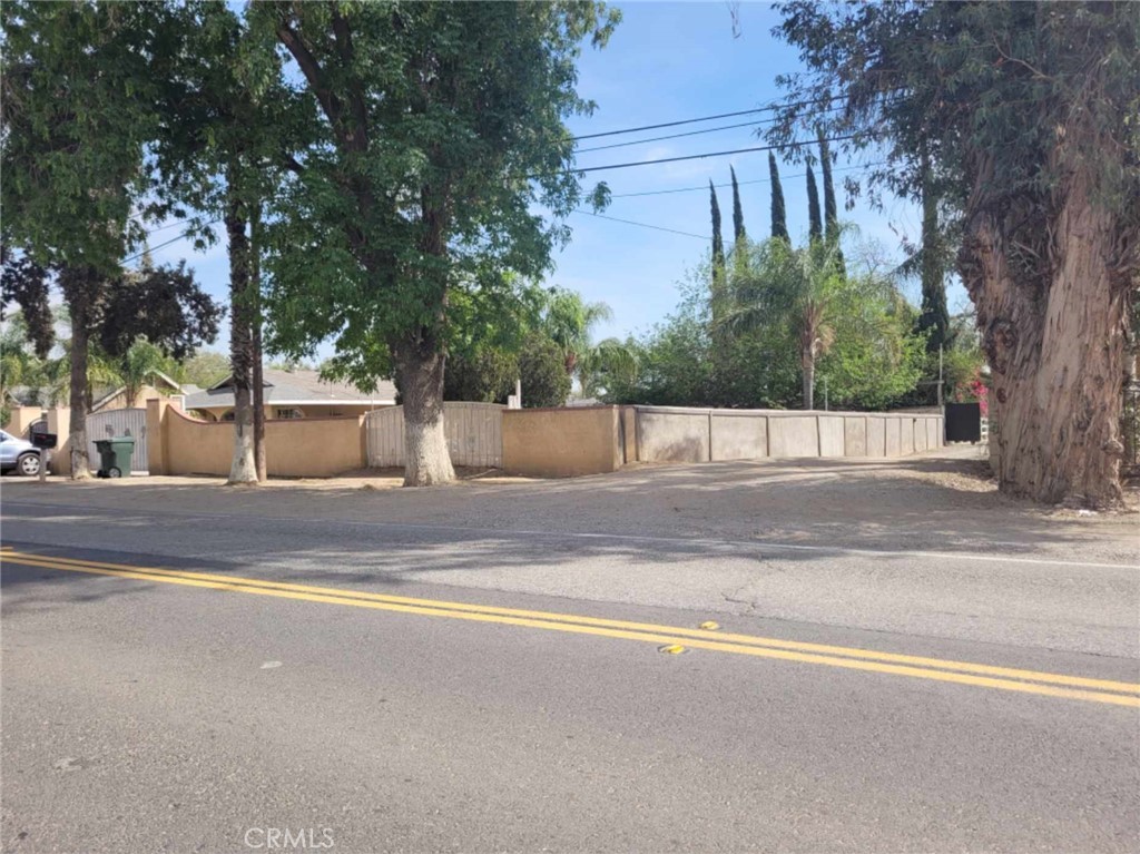 5258 El Rivino Road