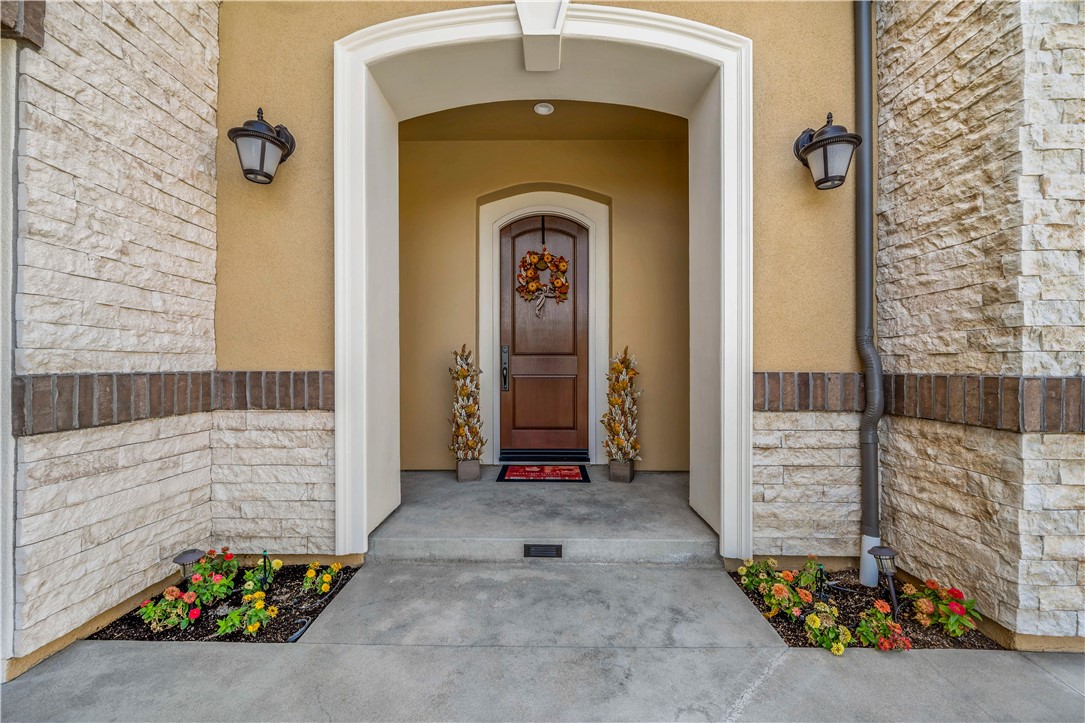 2552 Highland Oak Court