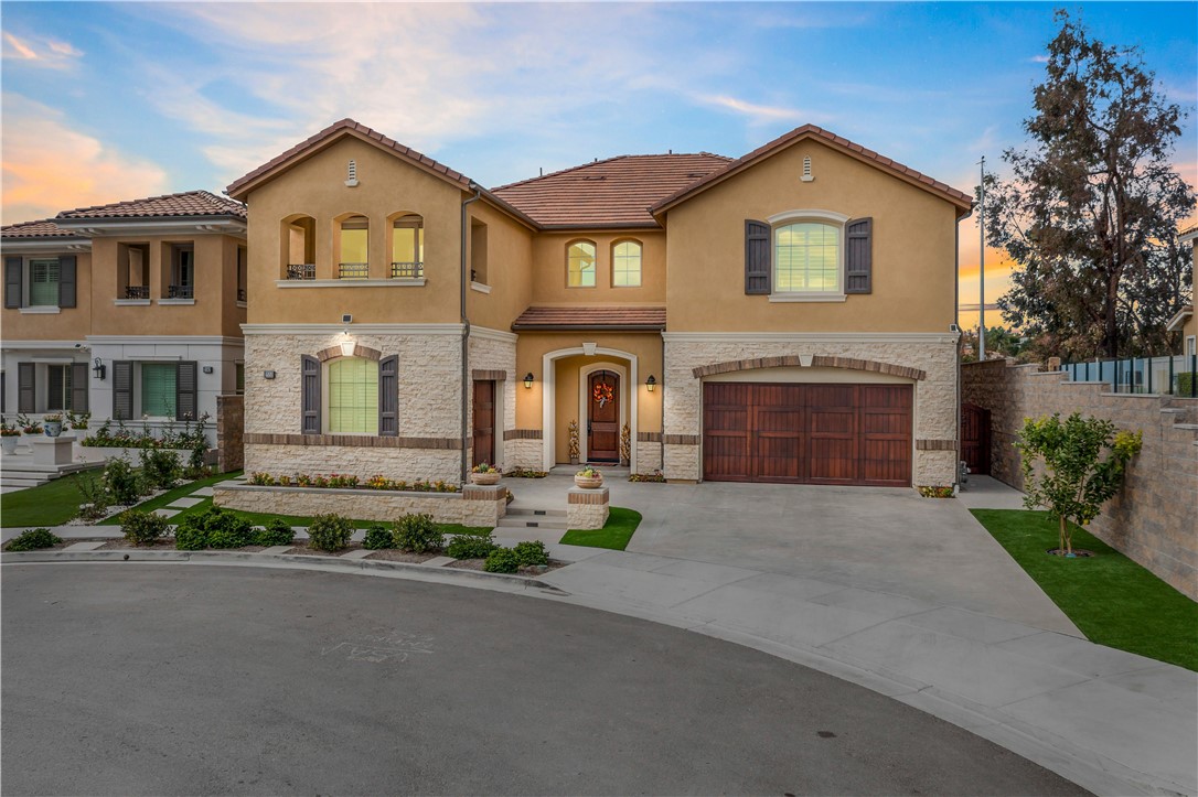 2552 Highland Oak Court