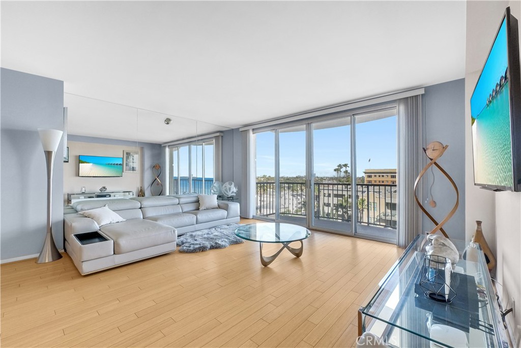 850 E Ocean Boulevard 702