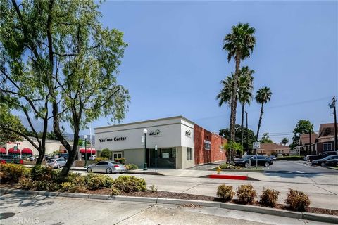 220 218-220 S Myrtle Avenue Monrovia CA 91016