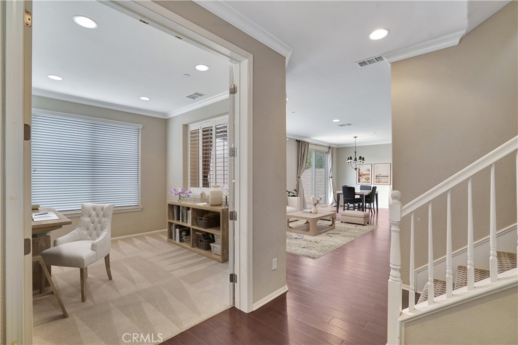 6818 Simmons Way