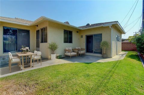 A home in La Mirada