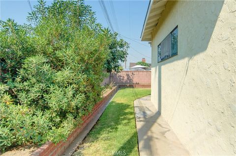 A home in La Mirada