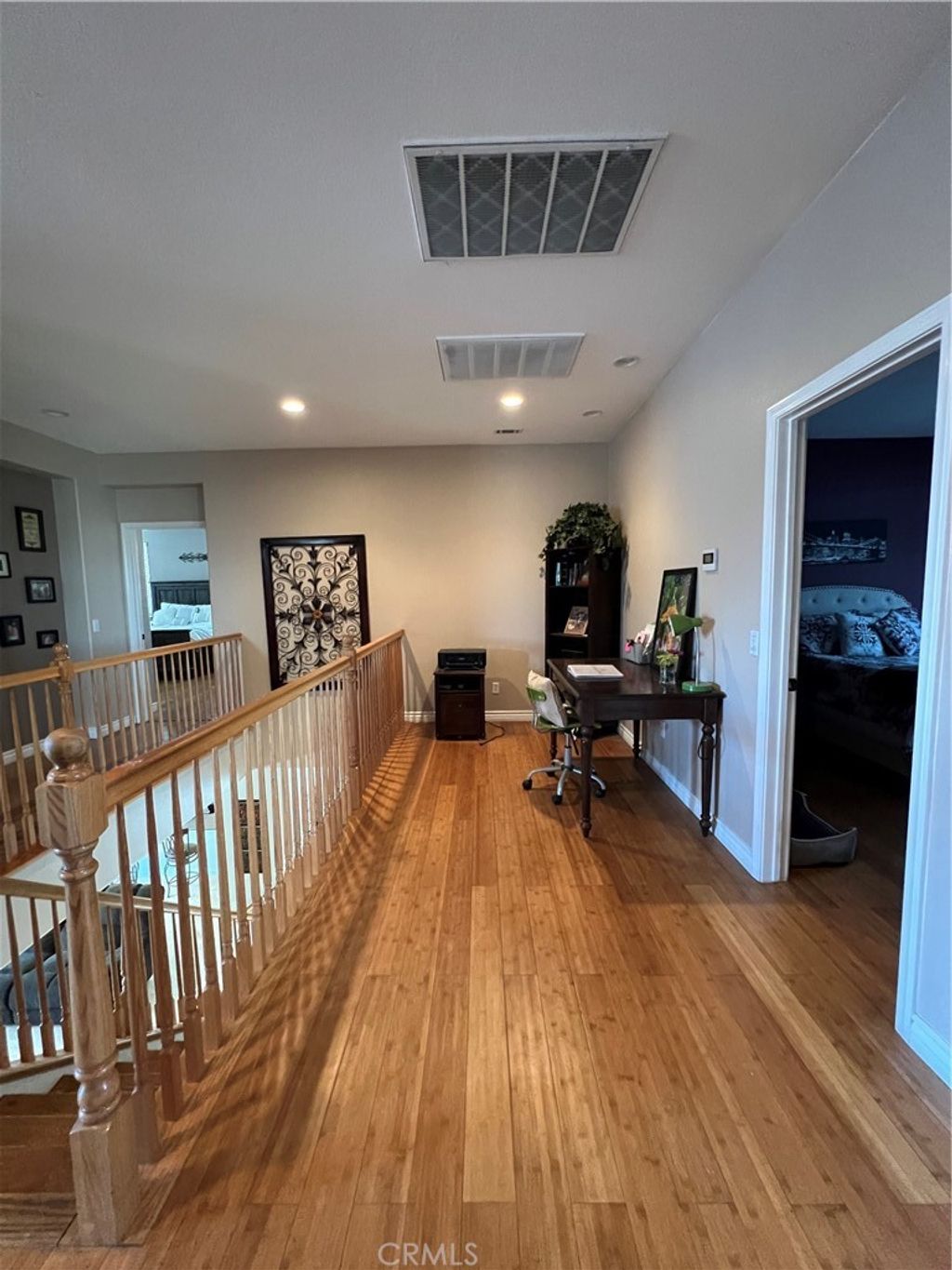 listing image 130725398278249212140