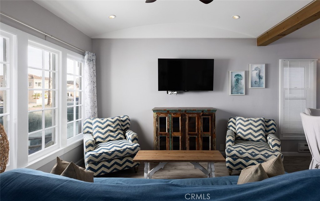 1113 W Balboa Boulevard