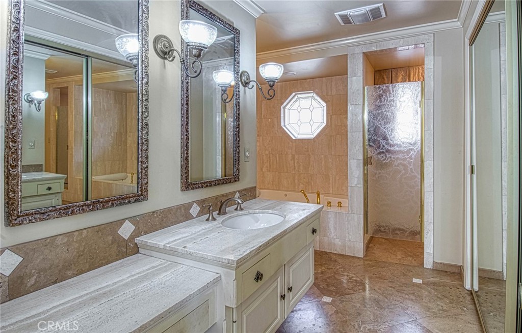 Linda Isle (LIND) - Residential