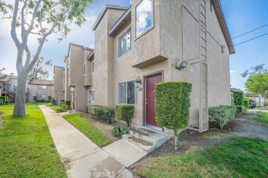 2 BR/ 2 BATHROOM TWO STORY END UNIT CONDO IN CANYON HIGH SCHOOL/ORANGE UNIFIED SCHOOL DISTRICT ZONED ANAHEIM. 500 N Tustin Avenue #110 has been lovingly maintained and is in absolute move in condition. It features a recently upgraded kitchen with updated cabinets, granite countertops and recessed lighting. The water heater was replaced earlier this year, the entire interior was painted this year and the AC has been serviced annually. This home is located in one of North OC's best locations. Located near the intersection of the 91/55 freeway interchange, the condo is less than 10 minutes away from Kaiser Permanente Anaheim Medical Center, Trader Joes, Mother's Market, Canyon High School and is walking distance from the Anaheim Canyon Metrolink Station. Orange Unified School District. One garage and one uncovered assigned space.
