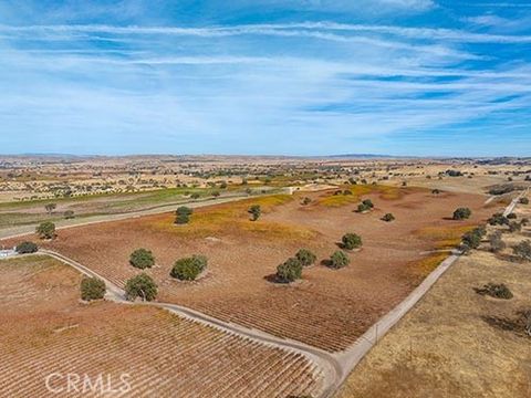 Photo of 6520 Odonovan Road, Creston, CA 93432 (MLS # NS25065169)