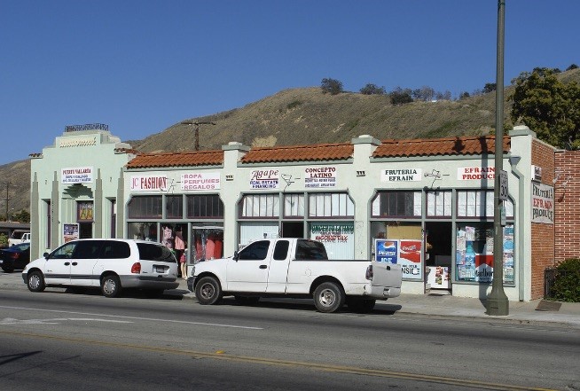 684 N Ventura Avenue