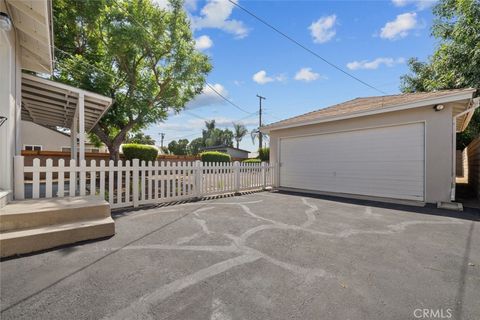 A home in Mission Hills (San Fernando)