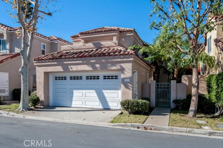 Beautiful single residence in a gated community in Newport Beach by the Bay Light and bright with high volume ceilings Dual Masters the one downstairs has glass doors leading to generous very private yard Upstairs the suite has a large deck with views if the Bay Built by JMPeters it shows like a model It is next to peaceful Back Bay Trails. Downstairs master has a door leading to lush gardens. Gated community in Newport Beach convenient to shopping, restaurants, back bay tails and beaches. Tenant had been in the property 13 years.