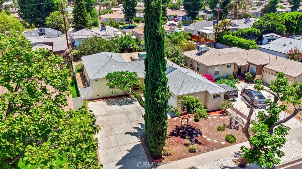 listing image 130720548331078555318
