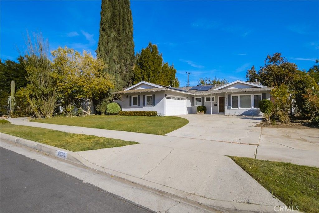 listing image 130722653089256929194