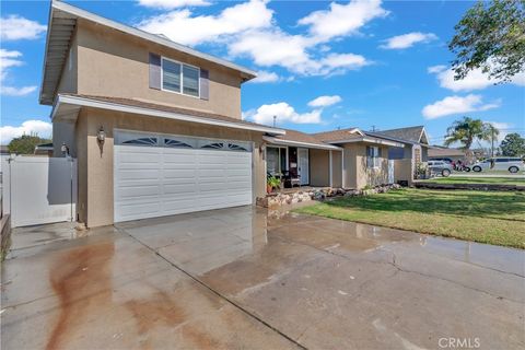 A home in La Mirada