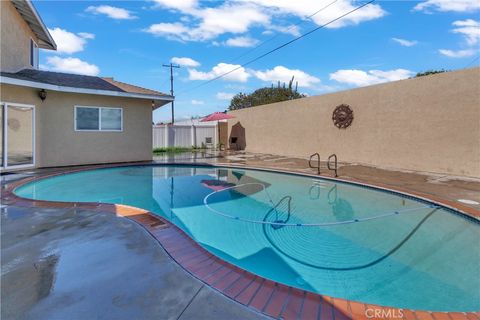 A home in La Mirada