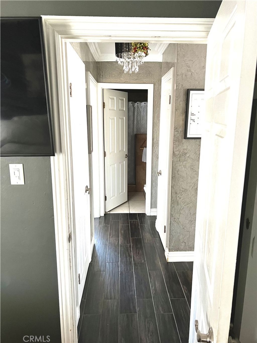 listing image 130724272040722369280
