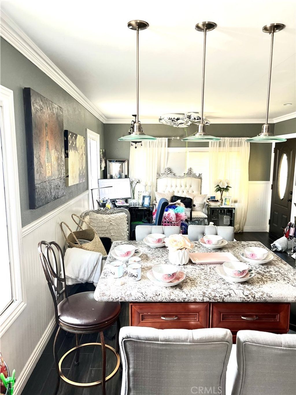 listing image 130720175176677802201