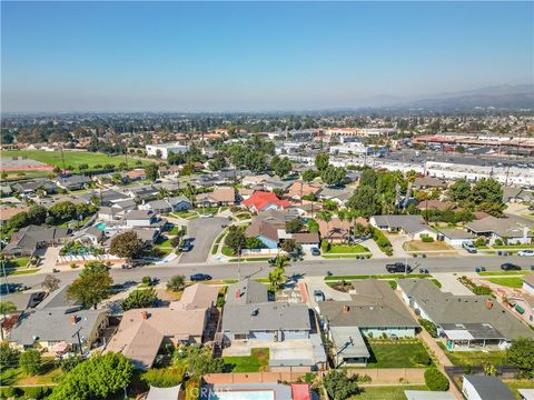 A home in La Mirada