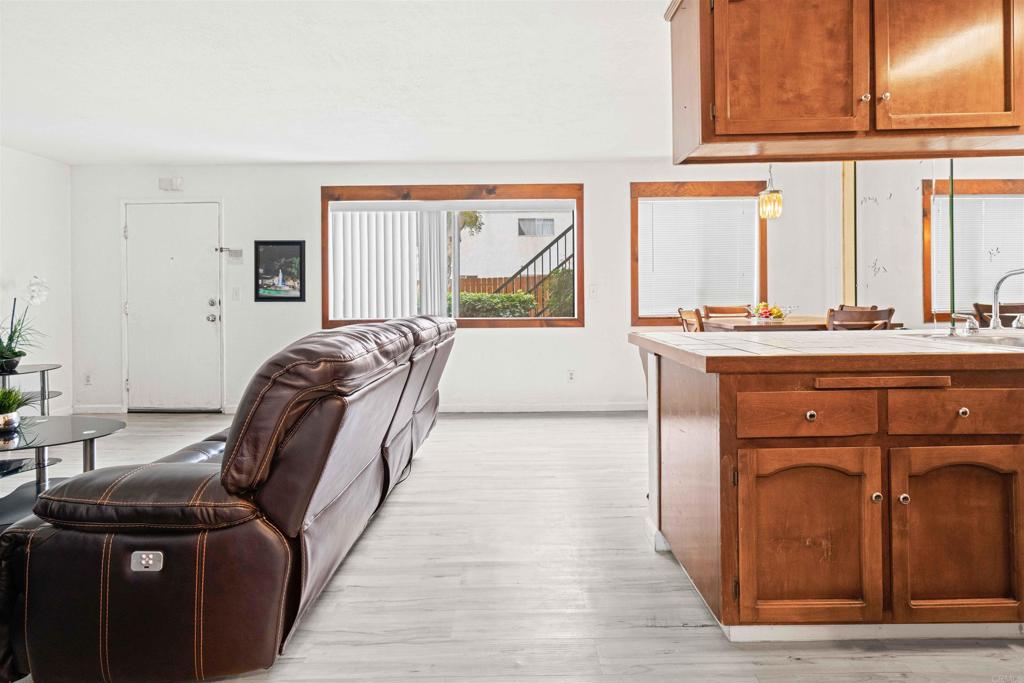 Photo 12 of 36 of 1274 Holly Avenue condo