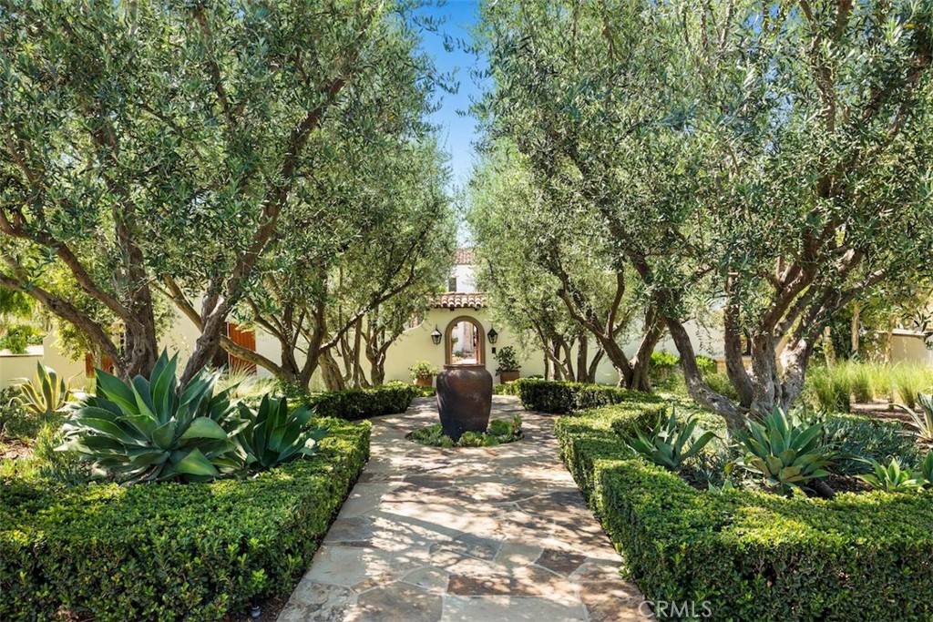 Beautiful custom estate in Shady Canyon.