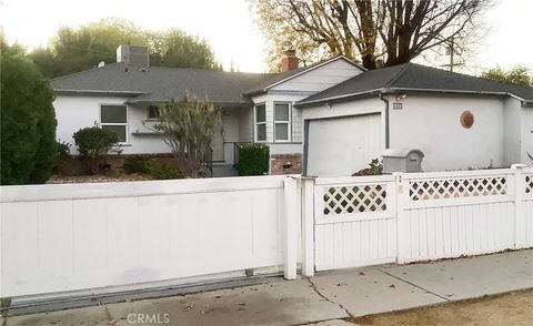 A home in Reseda